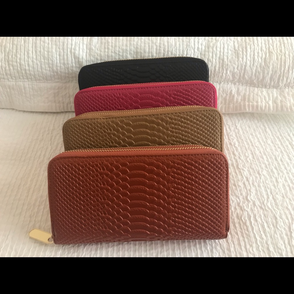 ✨Last One✨ Leather Wristlet Wallet in One, BLACK - Picture 4 of 7